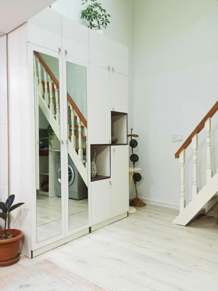Comfortable Apartment Nizami Street Baku Exterior photo